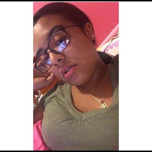 Meet your Posher, Mariah - Picture 1 of 1