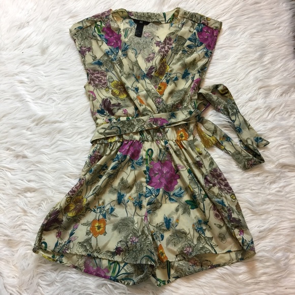 ✨Silky Floral Romper✨