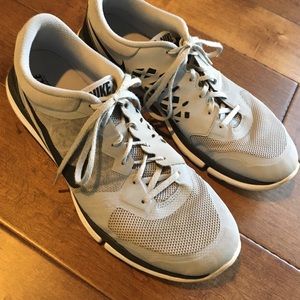 Men's Gray Nike running shoe