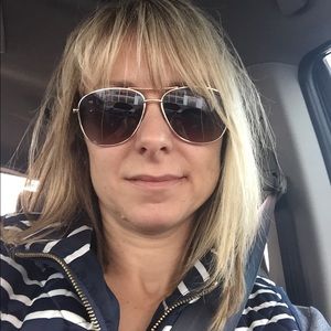 Meet your Posher, Meredith