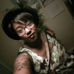 Meet your Posher, Renesha