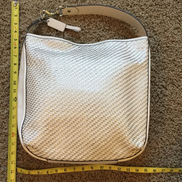 ❤Coach stunning white/silver handbag leather NWOT!