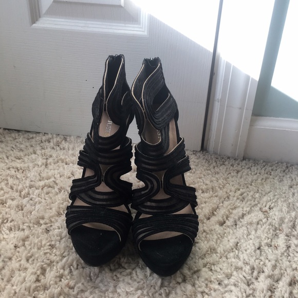 Shoes - Picture 1 of 2