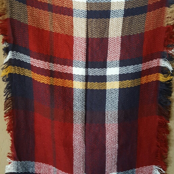 💥LAST ONE💥 Cozy plaid infinity scarf! - Picture 2 of 3