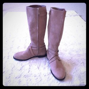 Beautiful Cole Haan Tan Leather Riding Boots