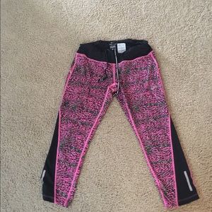 Nike relay Capri workout pant