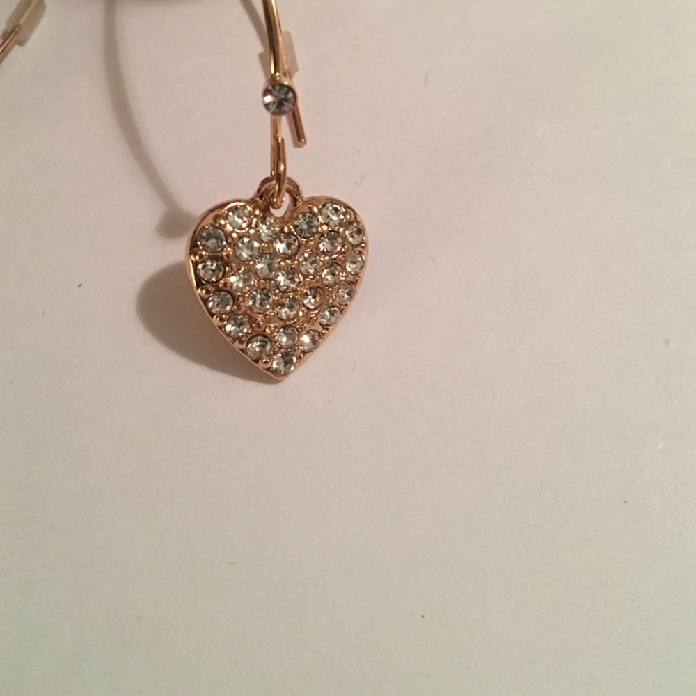 💕💞Guess Cubic Zirconia Heart Earrings NWT - Picture 3 of 3