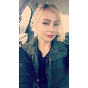 Meet your Posher, Anna