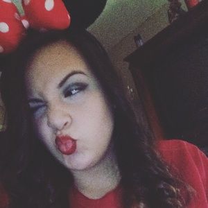 Meet your Posher, Angelique