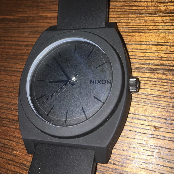 Nixon time teller p watch