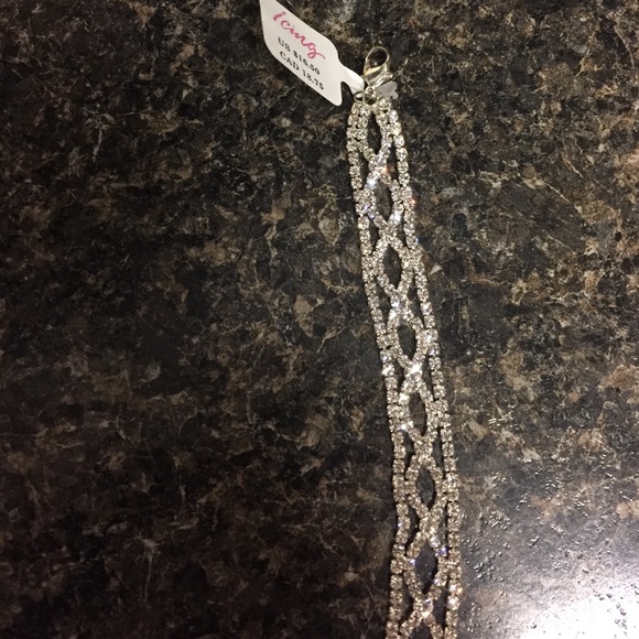 💥 NWT Icing Rhinestone Bracelet - Picture 2 of 2