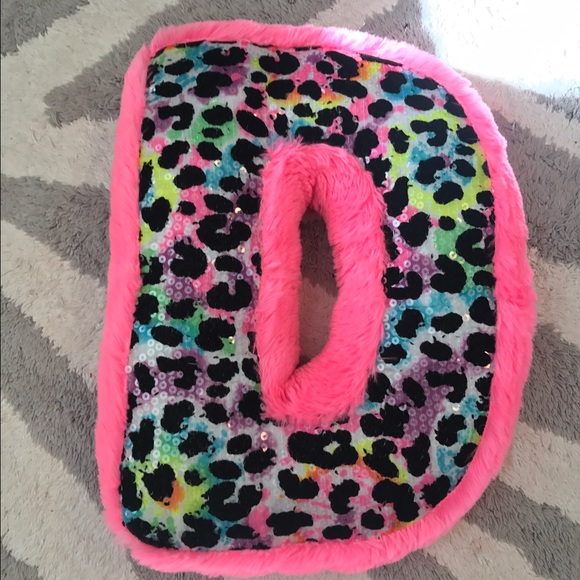 So cute!!!!!  Letter D - excellent condition!!!