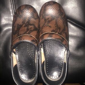 Sold-Facebook.          Women's Danskos