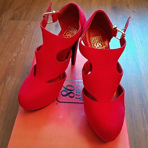 Sexy Sexy Heel...Never Worn!!