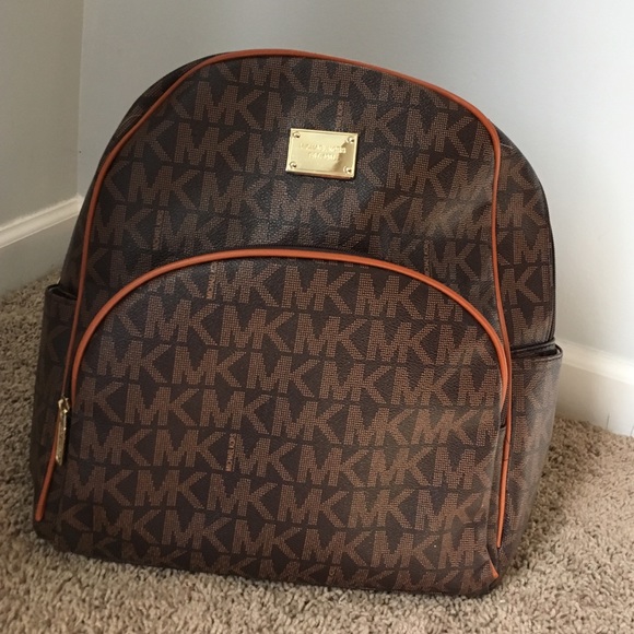 Michael Kors Jet Set Small Travel Bag