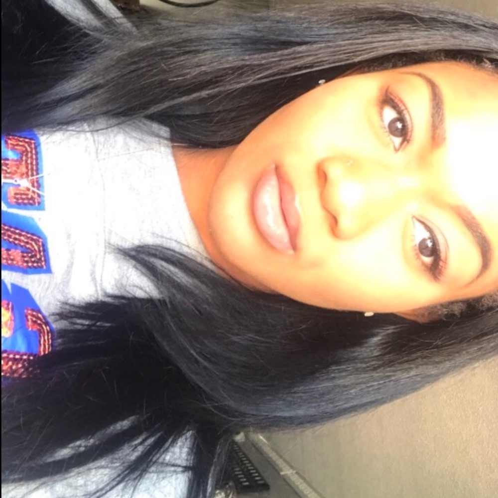 Meet your Posher, Raquelle