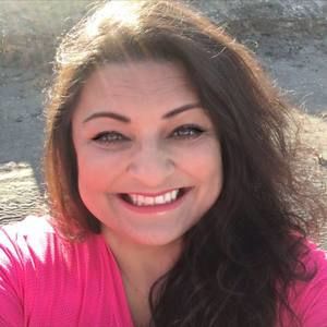 Meet your Posher, Monica