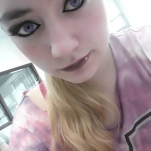 Meet your Posher, Alicia