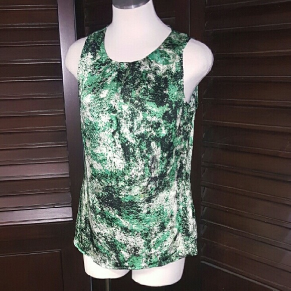 Limited Sleeveless Blouse