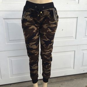 JOGGERS NEW