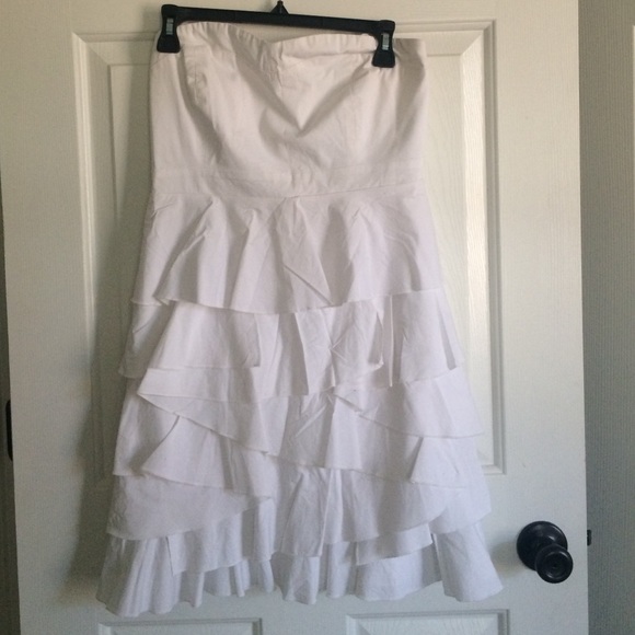 Strapless white tier-ruffle NY&Co dress size 8