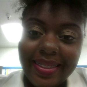 Meet your Posher, Ajhia