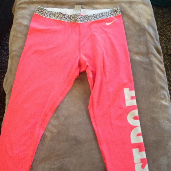 Nike thermal leggings.