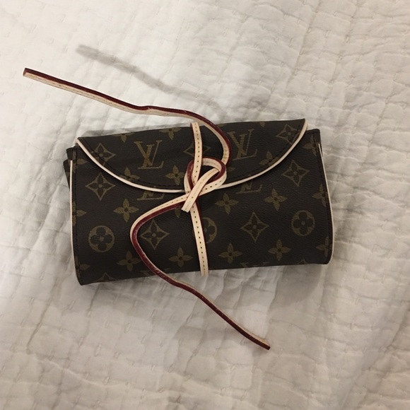 NWOT Louis Vuitton travel jewelry pouchette