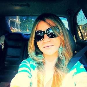 Meet your Posher, Danielle