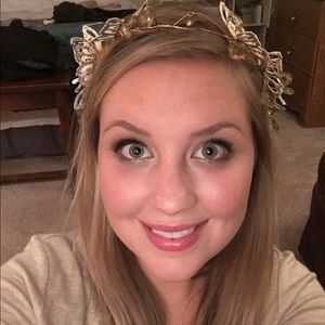 Meet your Posher, Carrie