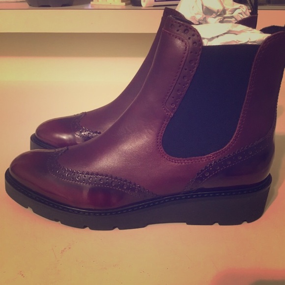 Women's shoes