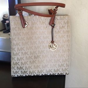 Michael Kors Tote NWT