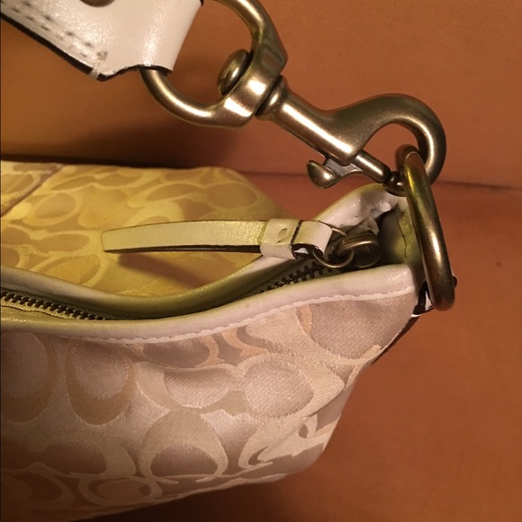 Authentic Coach Shoulder Bag - Picture 2 of 5