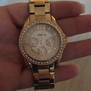 Rose gold Fossil watch