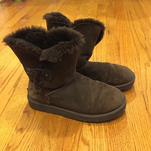 Brown buttoned low cut Uggs