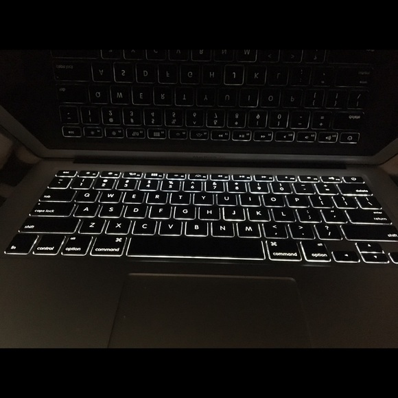 Apple MacBook Air - Picture 4 of 4