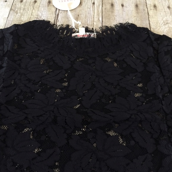 Black Lace Crop Top - Picture 4 of 4