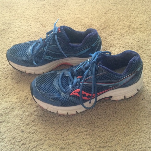 Women's saucony shoes