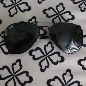 Black RayBan Aviators