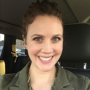 Meet your Posher, Alyson