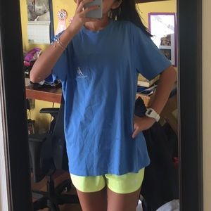 vineyard vines tee shirt