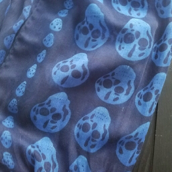 Scarf - Picture 2 of 2