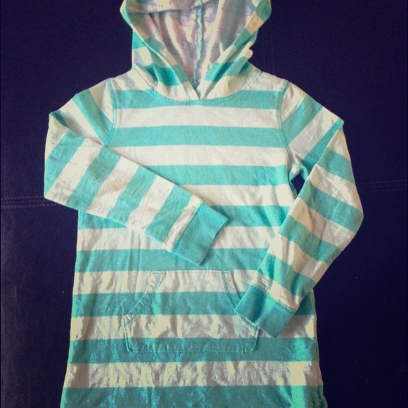 Adorable long sleeve tunic!