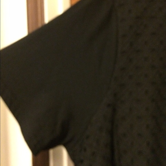 NWT NEW 2X Black Top. 29" long. 27" pit to pit - Picture 2 of 4