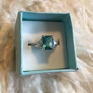 Beautiful 925 Sterling silver ring!