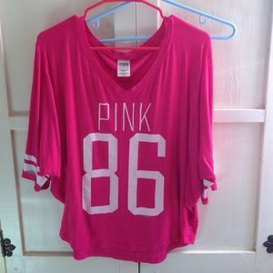 VS Pink tee, tapered 3/4 sleeves