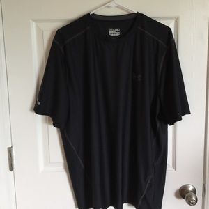 Men's Under Armour heat gear shirt