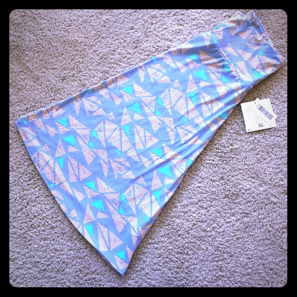 NWT- Lularoe Azure Skirt