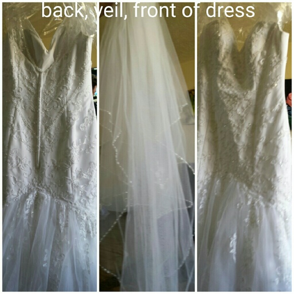 Beautiful, never worn wedding dress