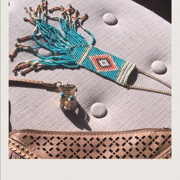 Necklace - Picture 2 of 4